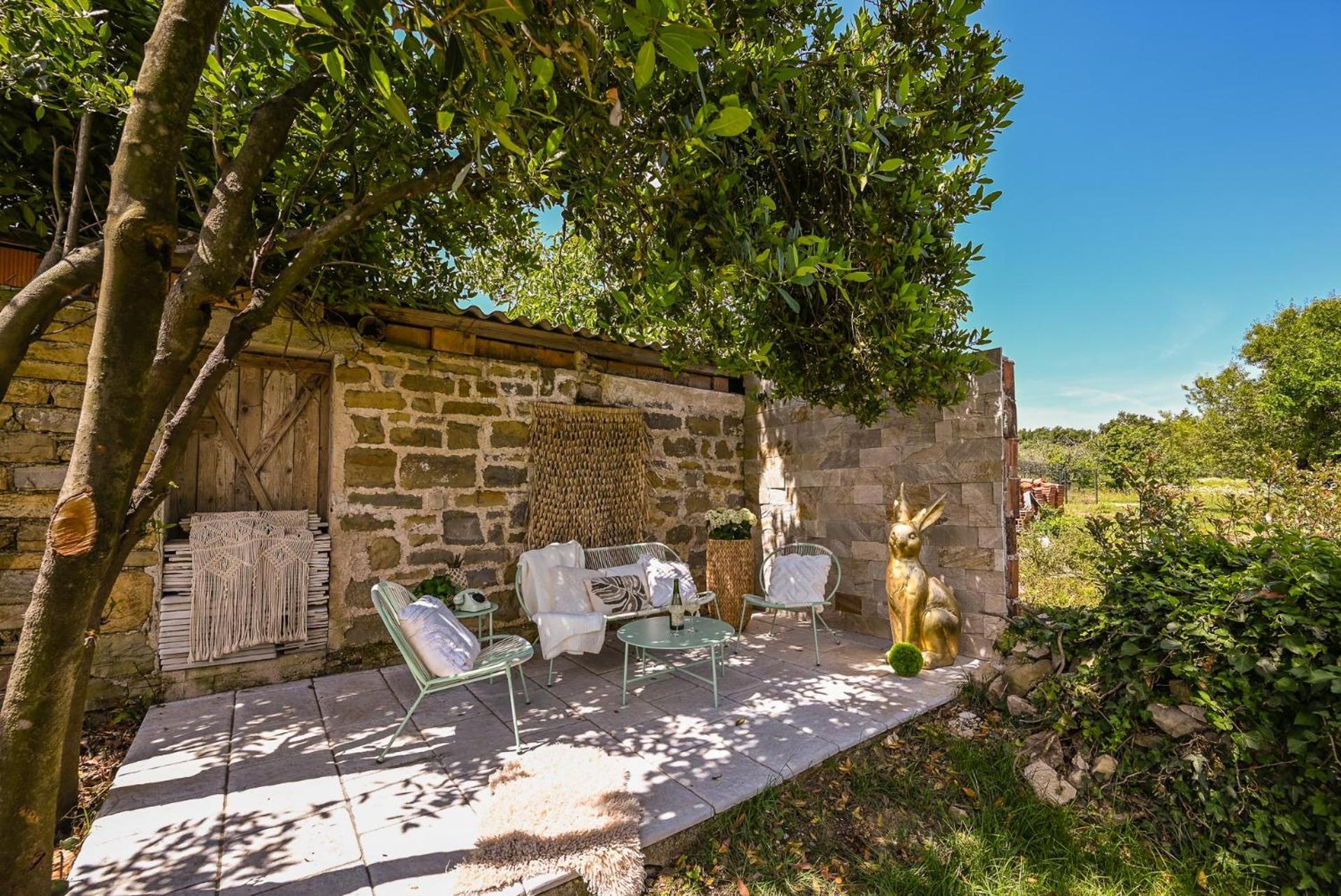 Medanni - Boutique House In Nature With Pool Изола Екстериор снимка